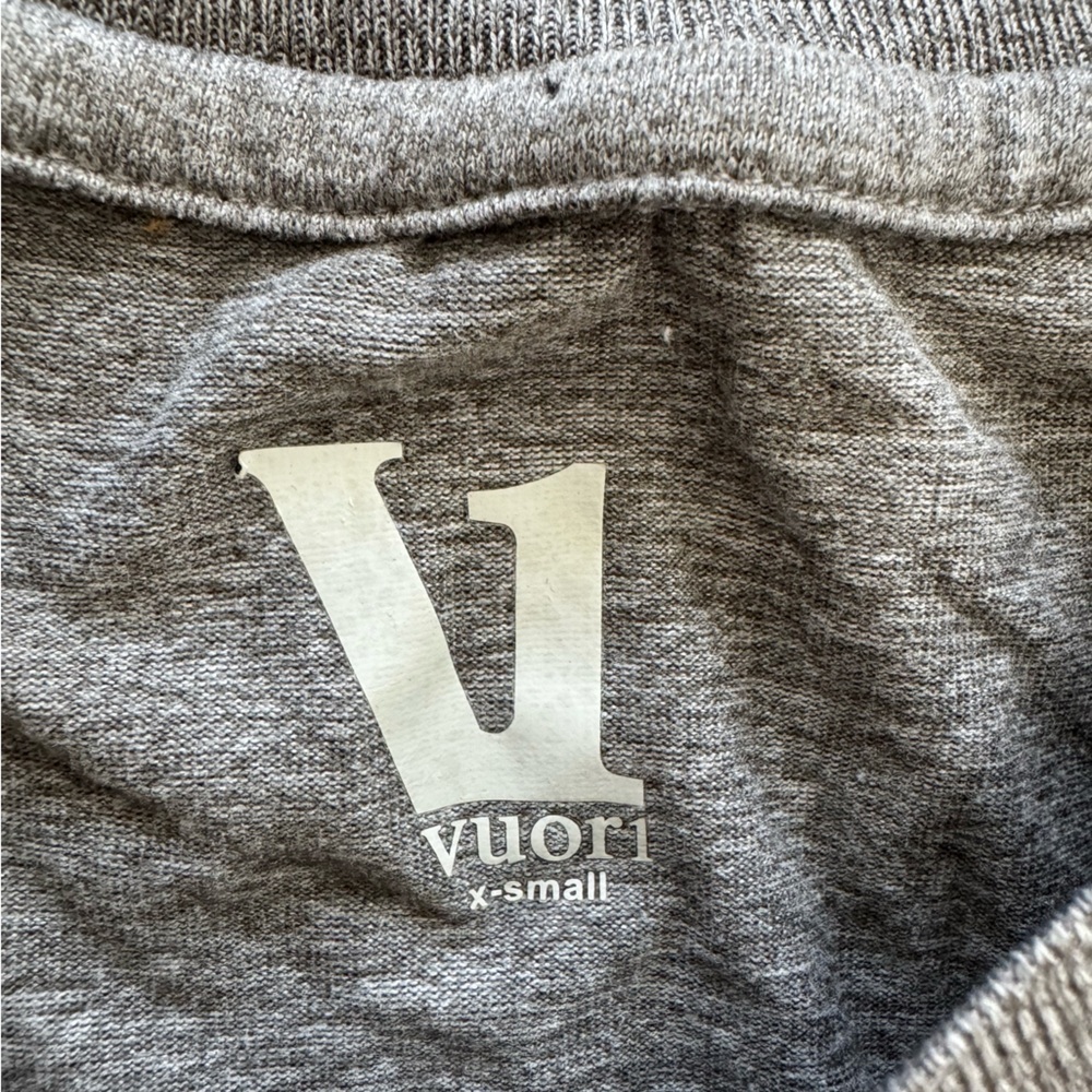 ♥️… Vuori Energy tank muscle Top Grey XS - Picture 6 of 9